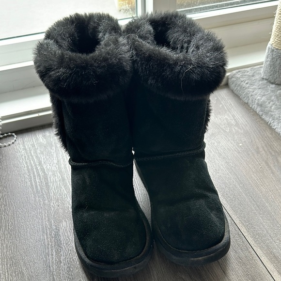 Lamo Cow Suede Boots Women's Black Fur-Lined Boots - Picture 10 of 14